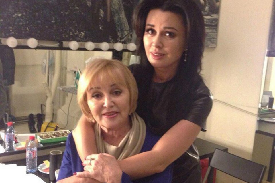    Анастасия Заворотнюк с мамой Валентиной Борисовной. Фото: соцсети.