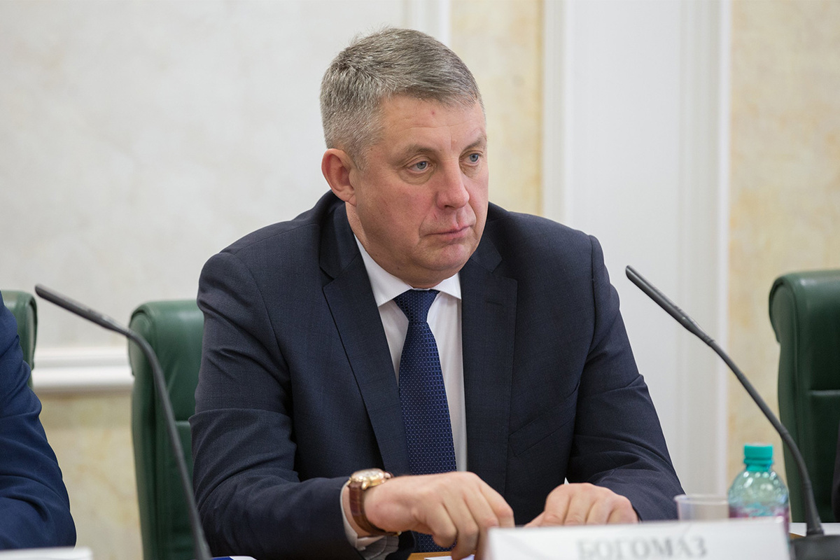 В результате атаки погибли 2 мирных жителя, рассказал Богомаз.  Фото: Фото: пресс-служба Совета Федерации Федерального Собрания РФ / council.gov.ru