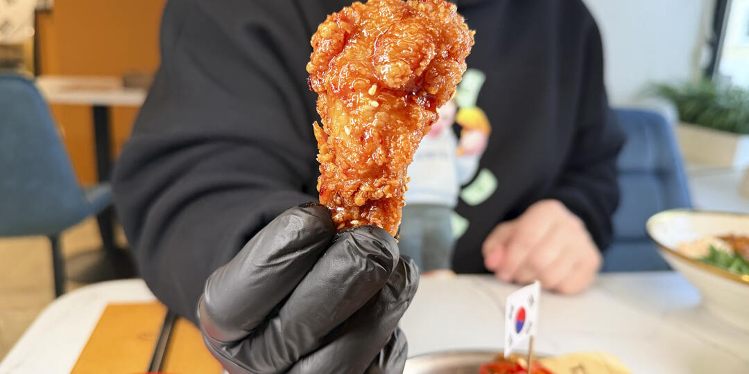 Так курицу ещё никто не жарил! Новое корейское кафе, где готовят только курицу «Оппа Чикен» гангнам стайл