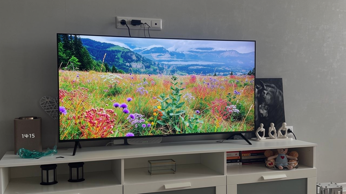 Tuvio 4K ULTRA HD DLED Frameless YaOS TD55UFBHH11