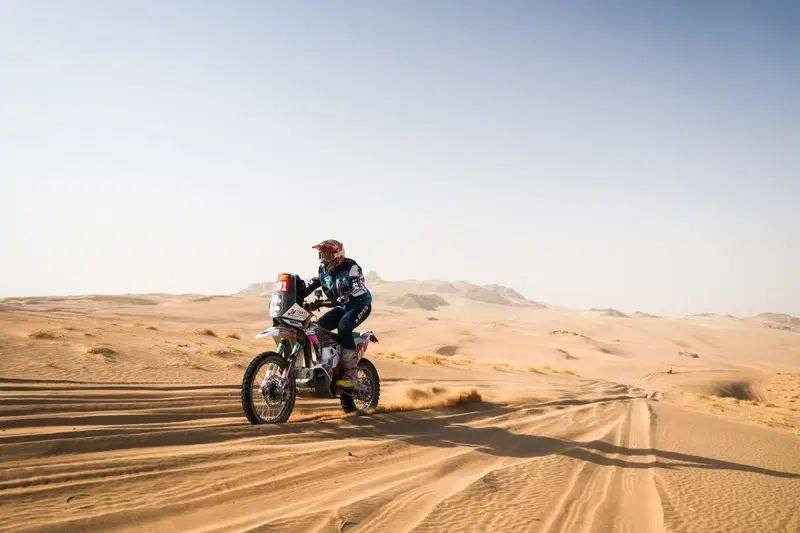 12 ЭТАП ДАКАРА-2026: БРЕЙБЕК И БЕНАВИДЕС БРОСАЮТ ВЫЗОВ САНДЕРЛАНДУ