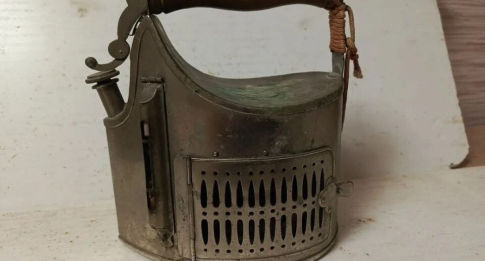 Гладить как самурай: в Подмосковье аз 20 тыс. рублей продают редкий «умный» утюг из прошлого