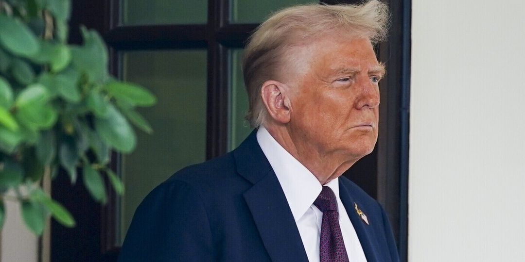 Трамп проведет брифинг для прессы