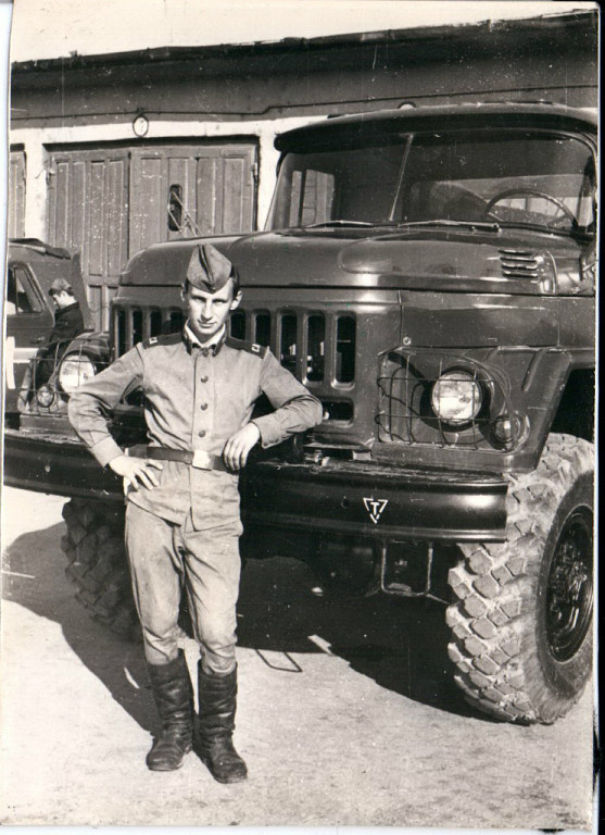 Военный водитель...