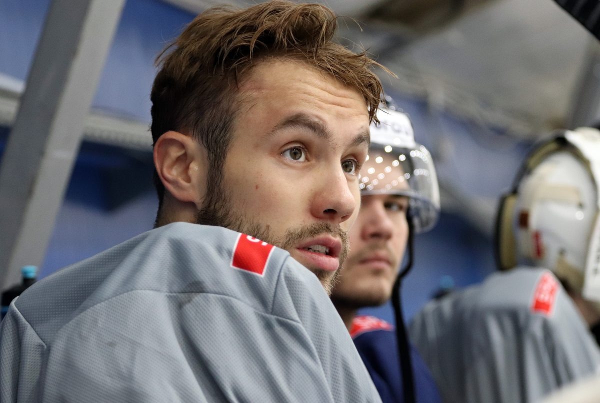    Самый высокооплачиваемый игрок «Торпедо» Иван Кульбаков проиграл вратарскую конкуренцию Денису Костину