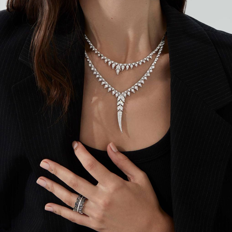 Колье и кольцо Stephen Webster Magnipheasant из белого золота с бриллиантами