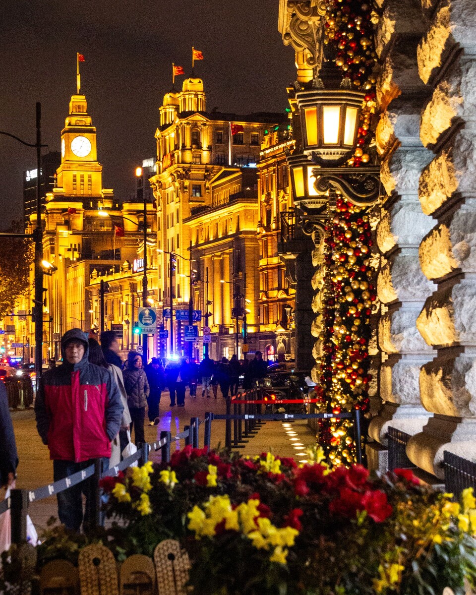 Набережная Вайтань ночью