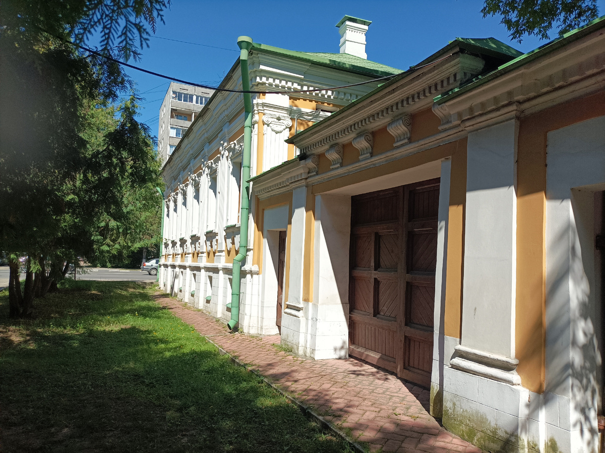 Главный дом городской усадьбы купца П.И. Пирогова