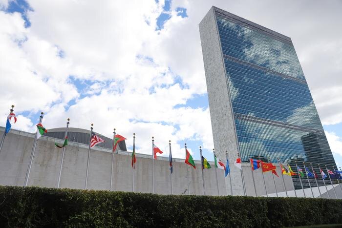 Обложка © Shutterstock / FOTODOM / Viktor_IS