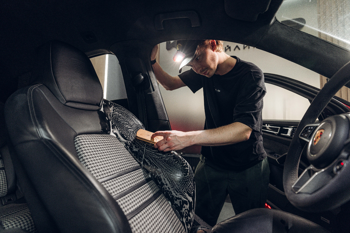 Химчистка кожи автомобиля