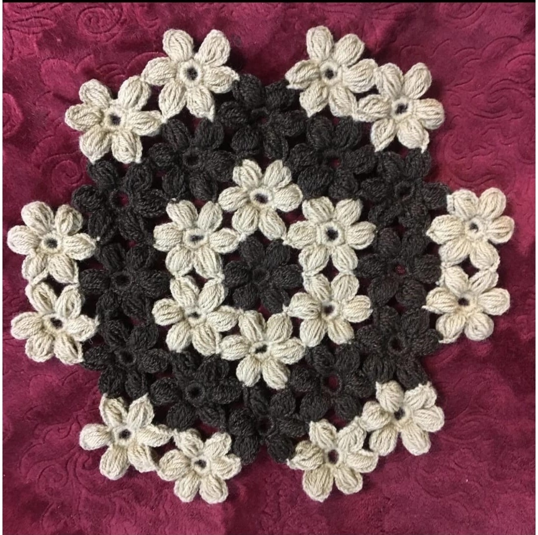 Центр расходится в стороны.