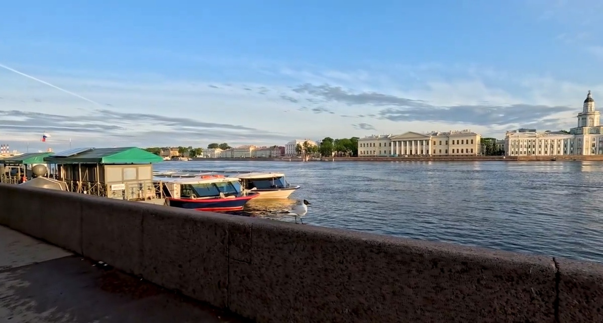 Адмиралтейская набережная Санкт-Петербург