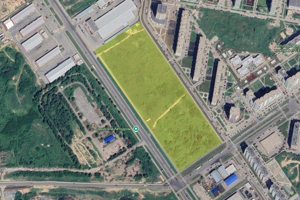    Участок на улице Власихинской, 204 (выделено желтым цветом). Июль 2025 года . Источник: earth.google.com