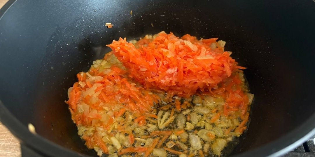 Что обжарить первым - лук или морковь: секреты идеальной зажарки - для борща, мяса и гарнира