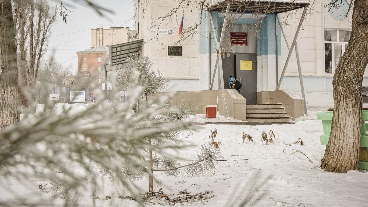    В школах Югры введены актировки с 1 по 11 классы из-за аномального мороза   1MI