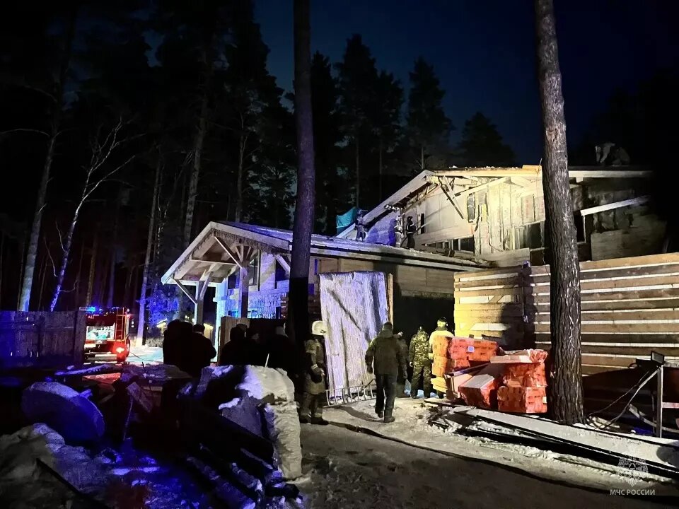    Пожар на Бирюзовой Катуни. Источник: ГУ МЧС по Алтайскому краю