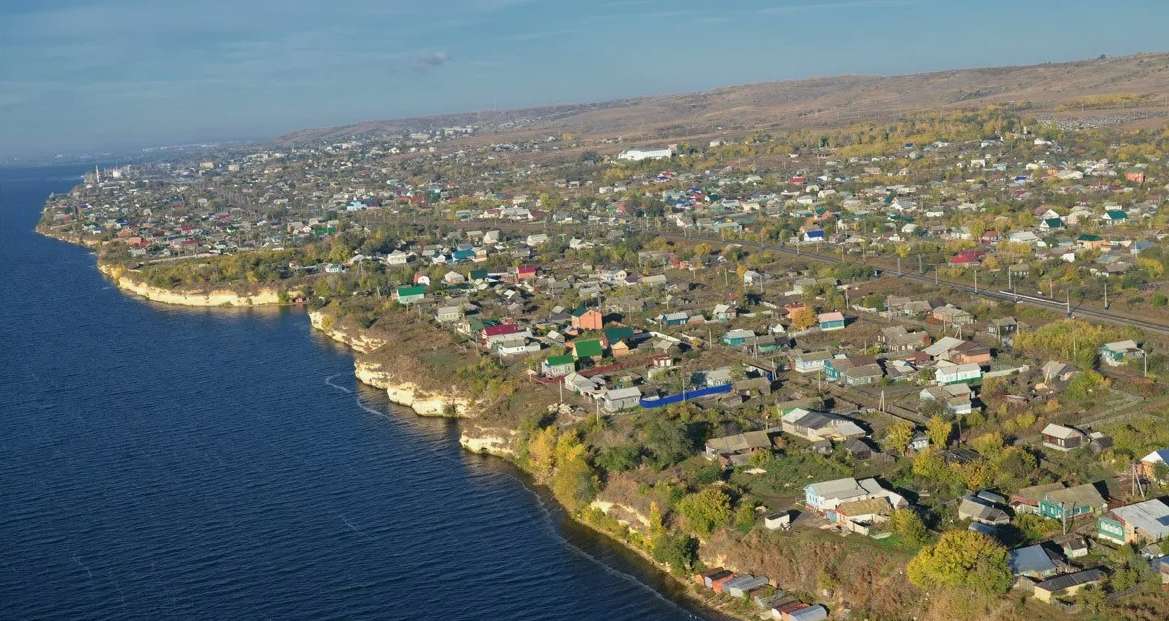 Октябрьск. Фото с сайта https://oktyabrskadm.ru/oktyabrsk_aerial_view/. Взято с Яндекс.Картинки