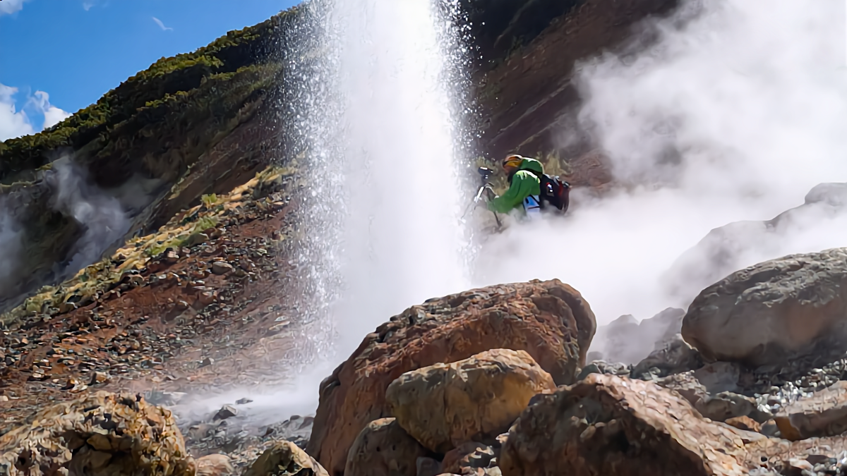 Стоп кадры из авторского видео «Малая Долина Гейзеров - Мутновка»