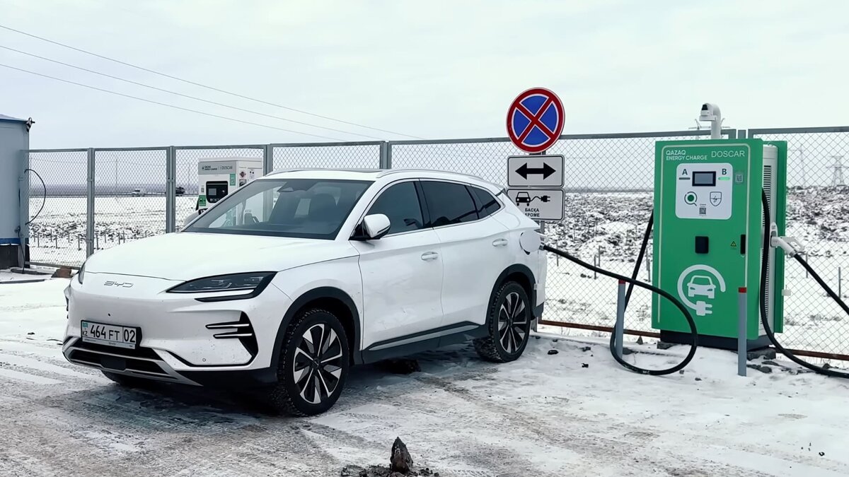    Во время зарядки BYD Song Plus EV принимал до 140 кВт мощности Фото: youtube.com/@Tim_mustafayev, бильд-редактор: Милош Муратовский