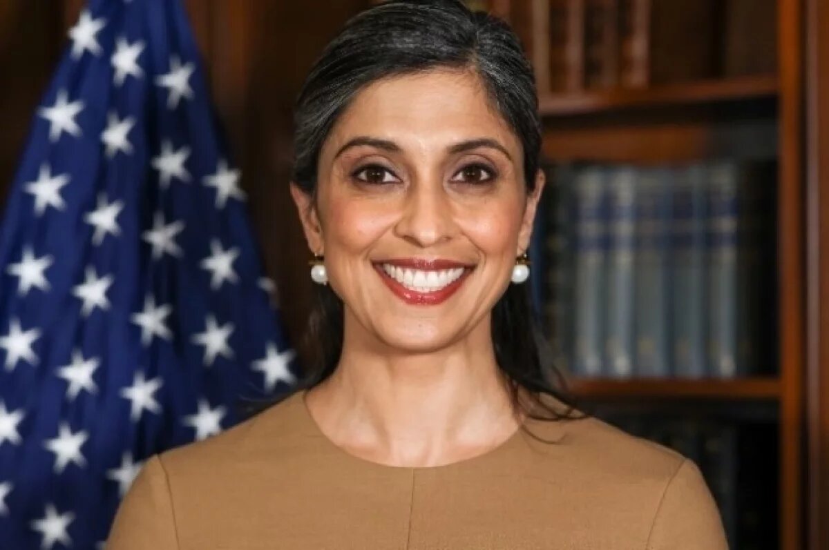    Жена вице-президента США Уша Вэнс сообщила о своей беременности