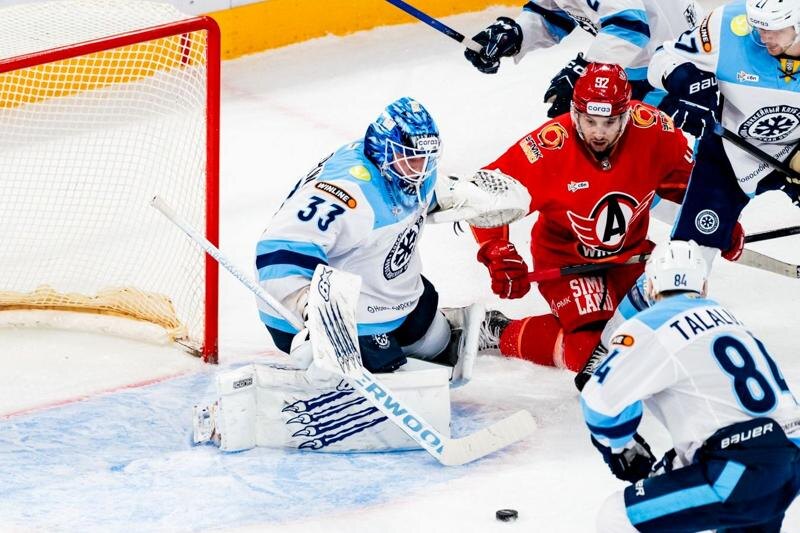    Фото: пресс-служба ХК «Автомобилист» / Момент матча