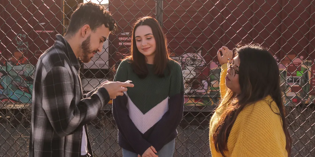 Единственное, что отличает мужчин, у которых есть женщины, от «невидимых» мужчин