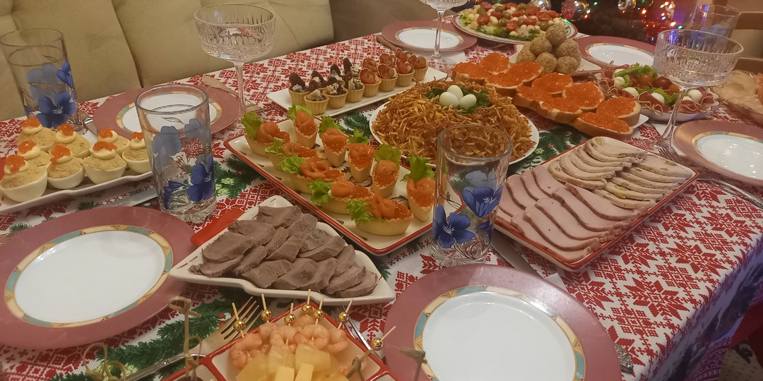 Что было на нашем праздничном столе в новогоднюю ночь(с фото и ссылками на рецепты)