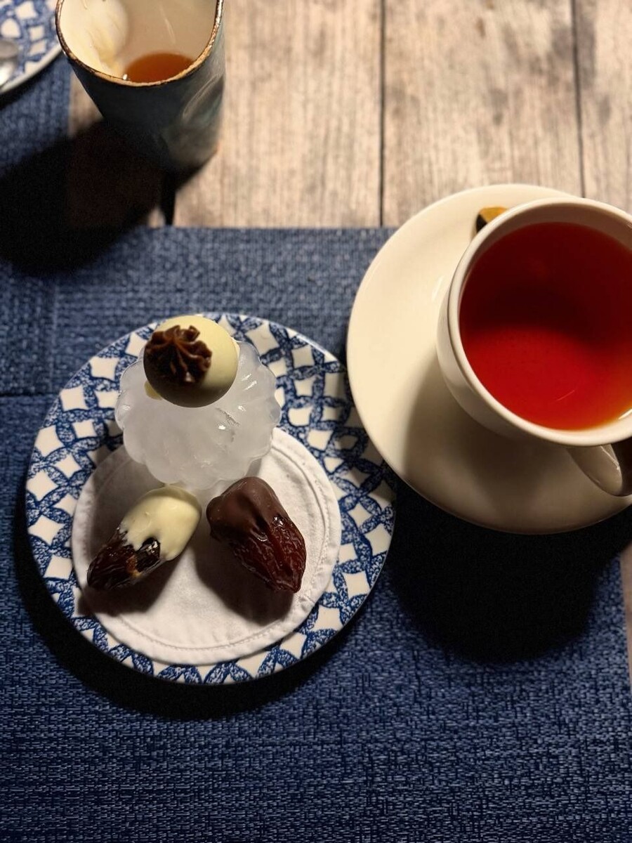    Полина Диброва отдыхает с Романом Товстиком на Мальдивах. Источник: t.me/dibrovapolina