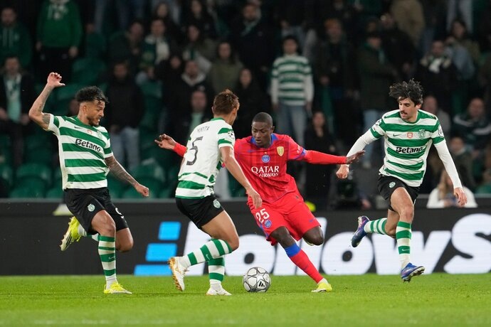    Фото: AP/Armando Franca