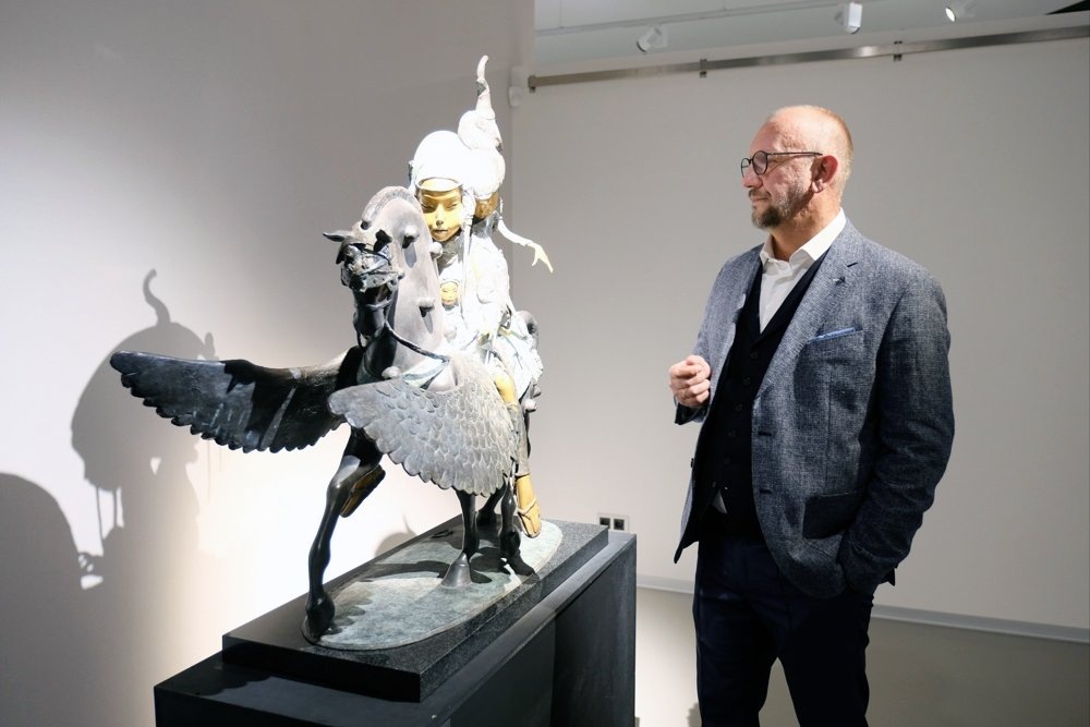 Андрей Осташов на одной из своих выставок