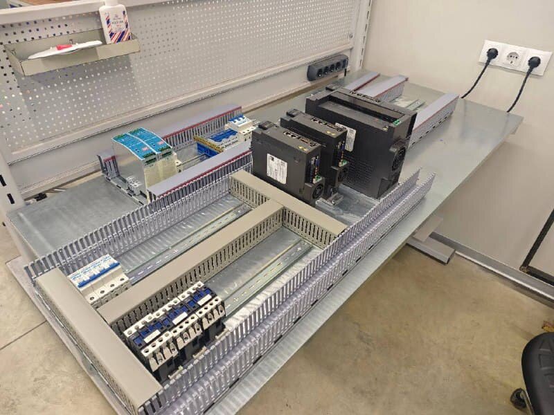   Оборудование для финишной обработки корпусов датчиков «Суперджета»