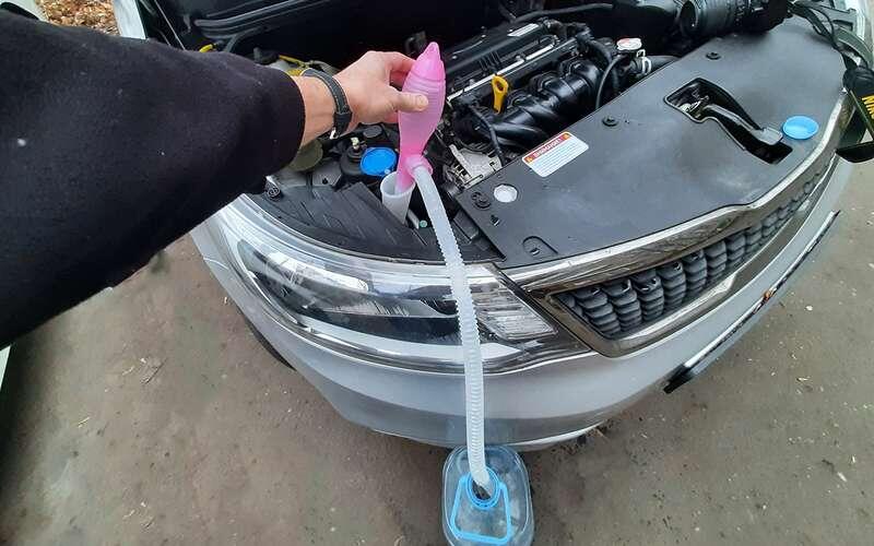 Использование насоса для технических жидкостей для откачки соляного раствора из бачка омывателя.Бачок омывайки
📷
