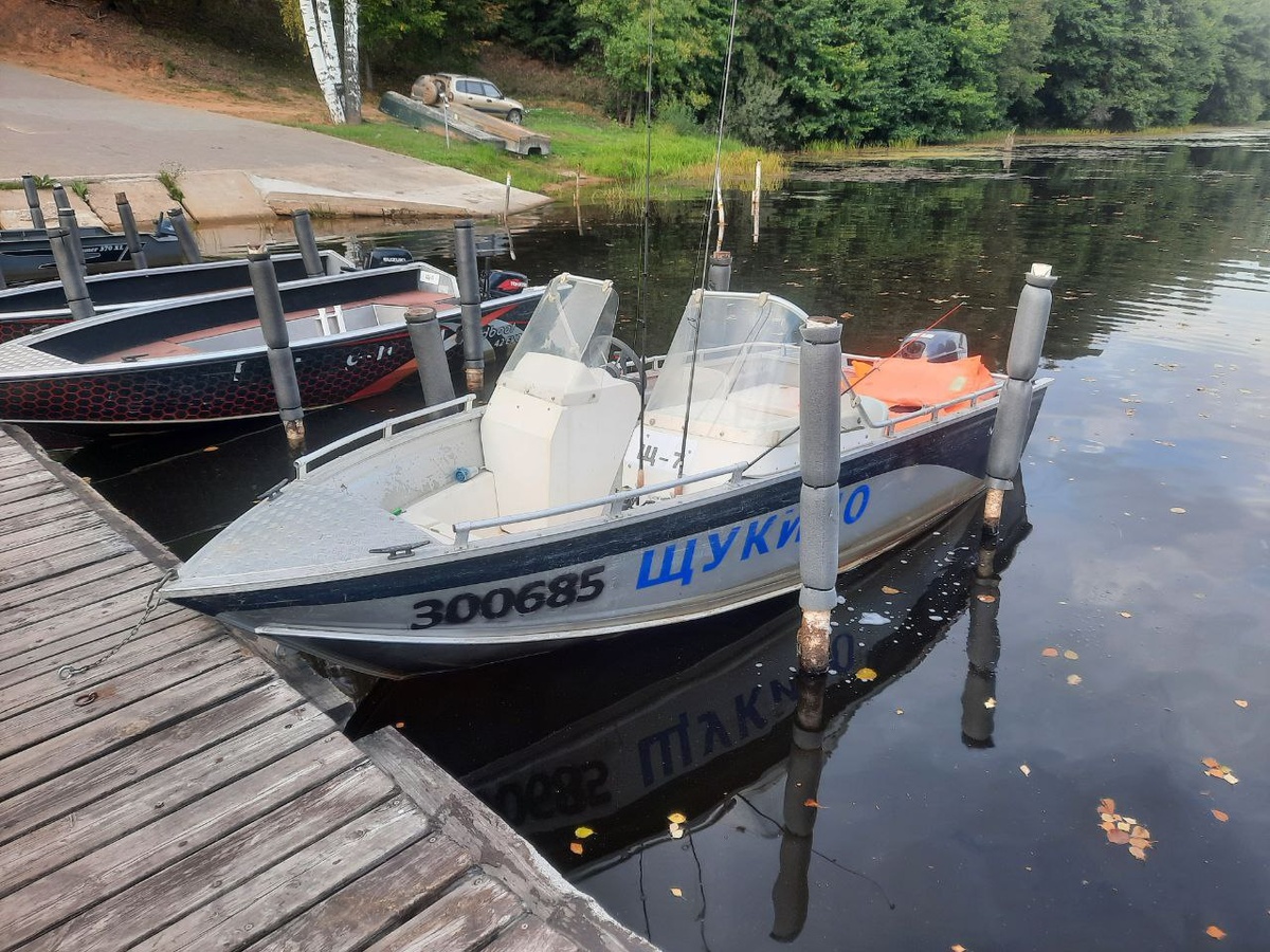 Вот на этом славном катере, мы бороздили просторы Волги матушки