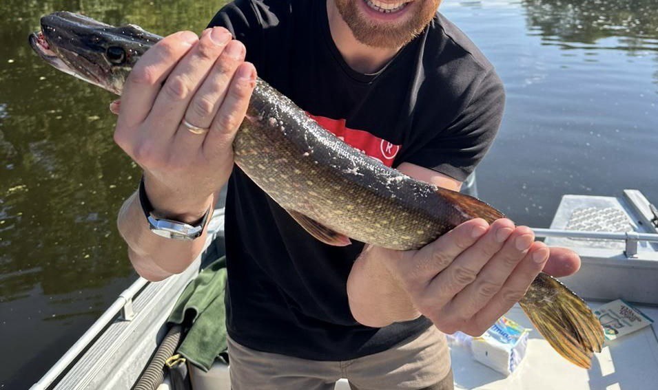 А это та самая, которая обеспечила покупку нового удилища))