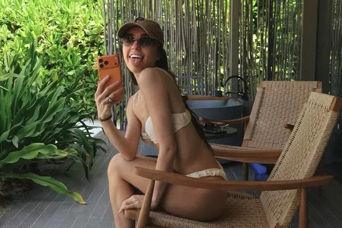    Мари Краймбрери Социальные сети