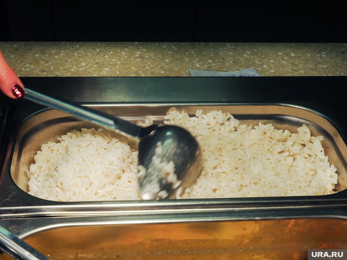     Участники вынужденно питались одним рисом