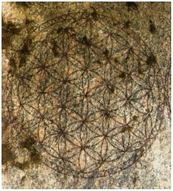 Цветок жизни в храме Осириса в Абидосе https://ru.pinterest.com/pin/799318633833594516/