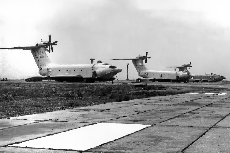 Фото стоянки экранопланов, найденное в интернете.