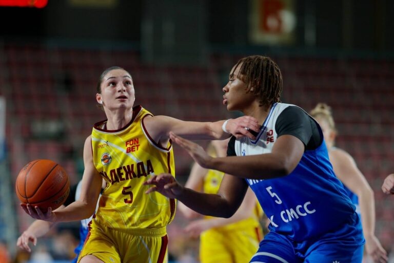    Оренбургская «Надежда» победила «Динамо» из Новосибирска Антон Пичурин