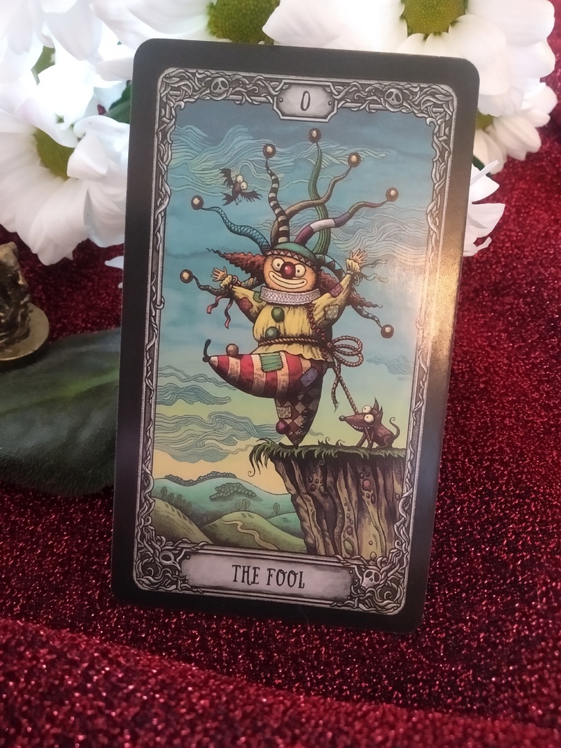 Аркан Шут из Таро Темный особняк