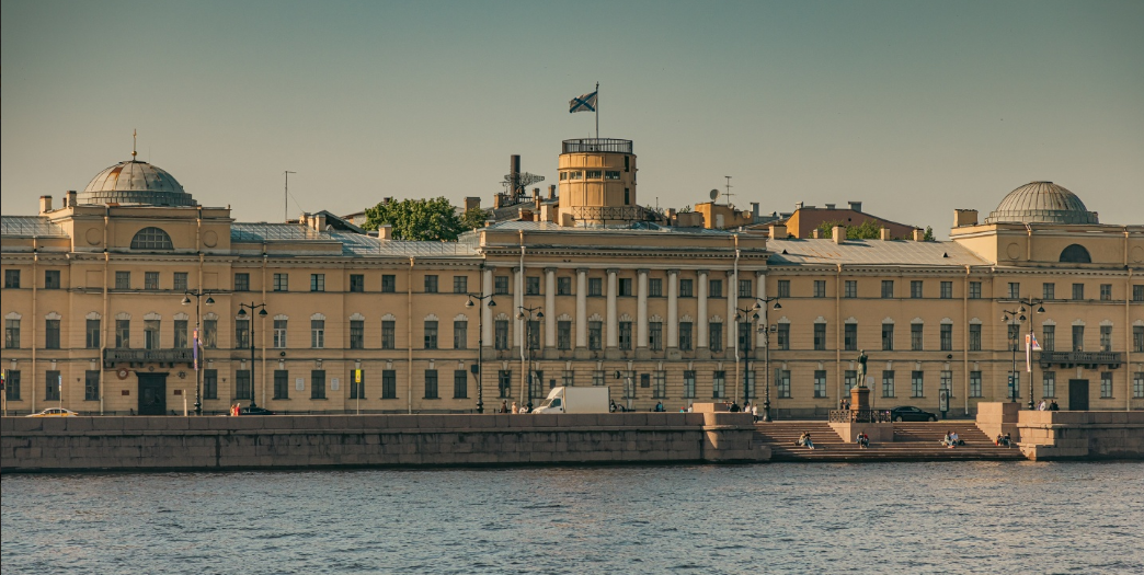 Морской корпус Петра Великого—Санкт-Петербургский военно-морской институт (бывшее Морское училище)