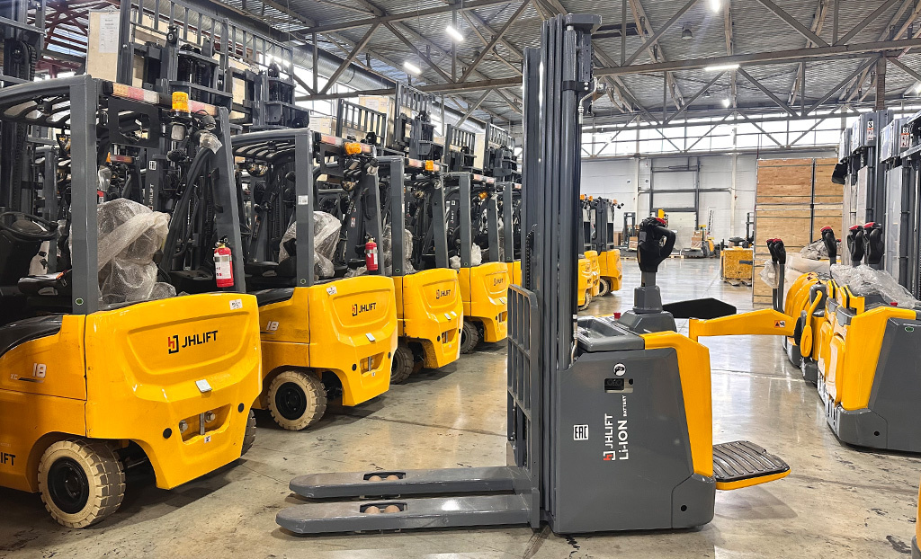 Штабелёр JHLIFT CDD 12-20 X доступен в трёх модификациях