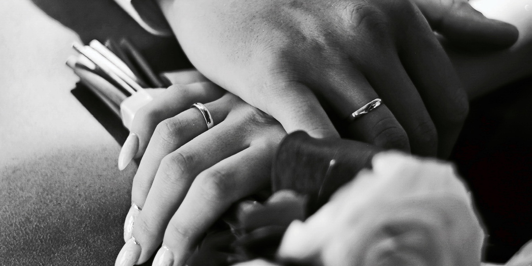 Против женщины возбудили дело за свадьбу с участником СВО