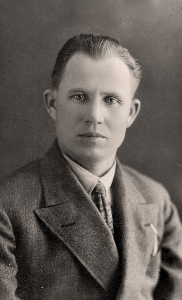    В.И. Лыткин. 1936 г. Из фондов Национального музея РК. Журнал Регион