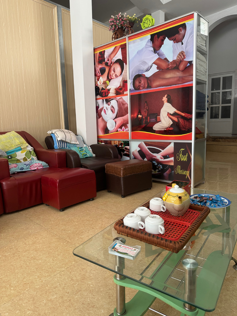 Входная зона в салон