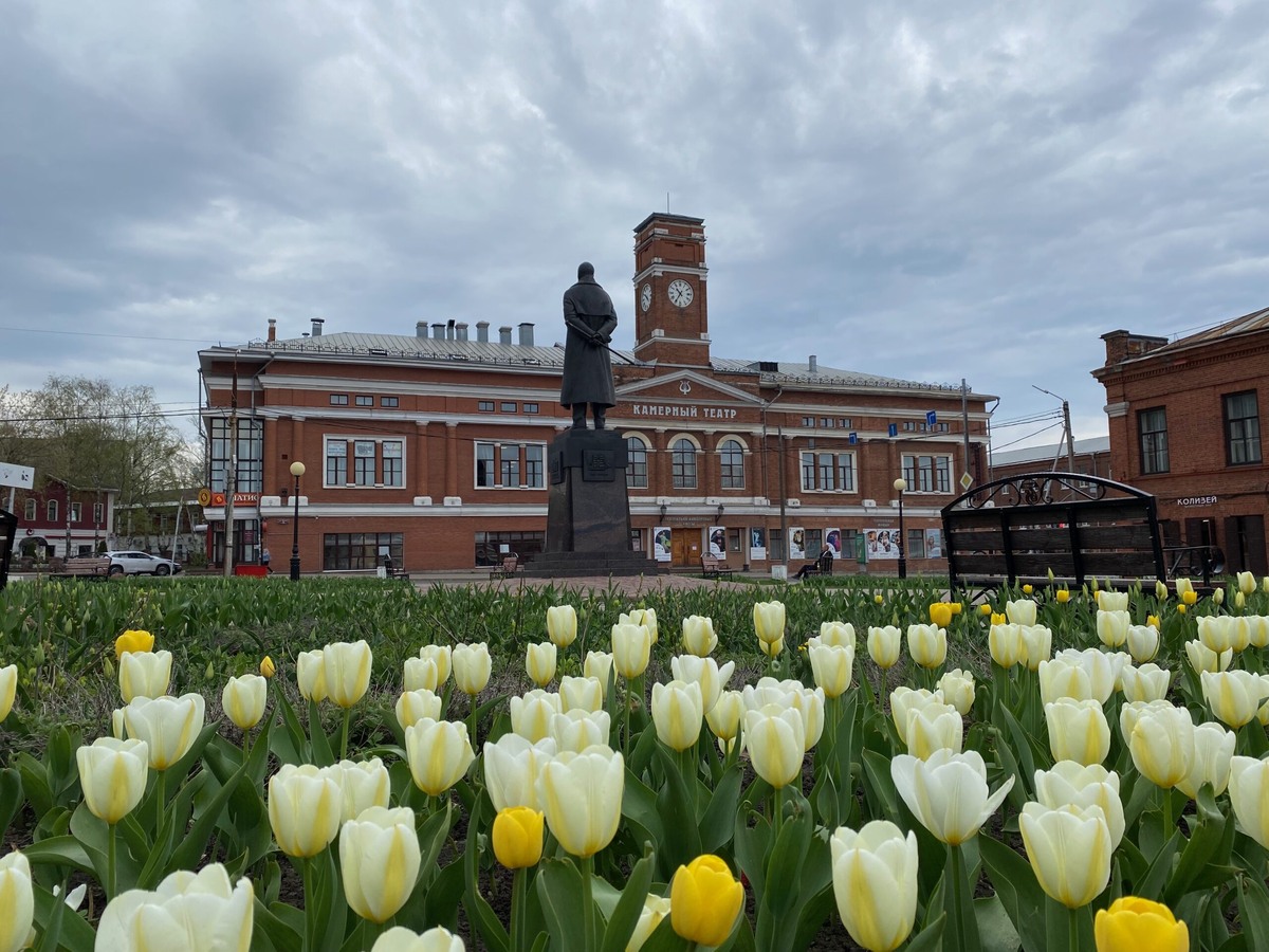 Площадь Милютина в Череповце