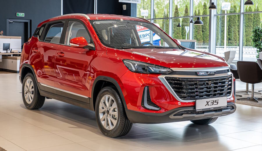 Два китайских кроссовера, которые никто не хотел покупать, уходят из России