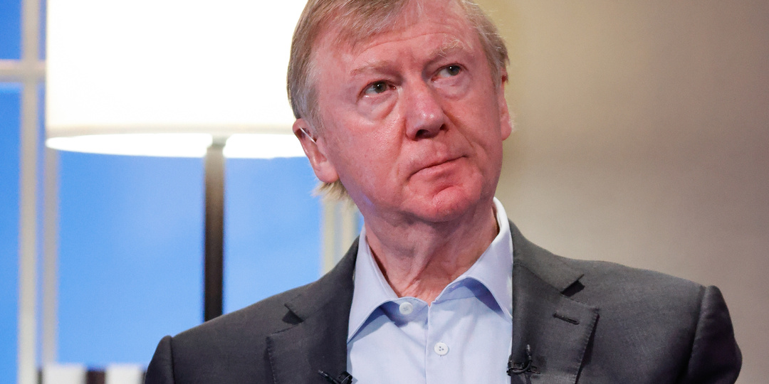 Приставы приступили к аресту имущества Чубайса