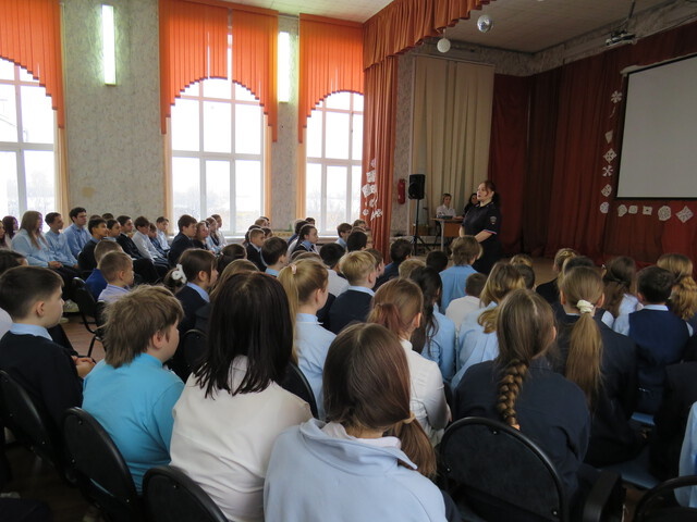 Тверские транспортные полицейские рассказали школьникам о безопасности