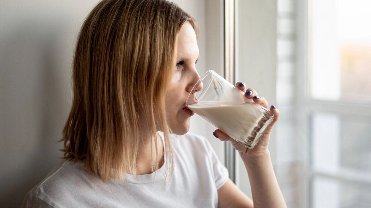    Объем производства молока в Ростовской области упал на 13%   freepik / freepik